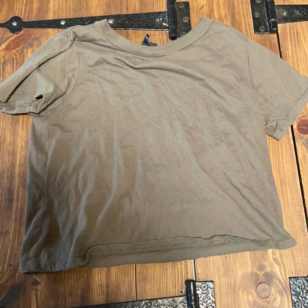 Olive green crop top. Sz 10/12. Brand new.